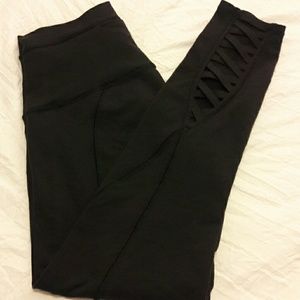 Lululemon criss cross legging